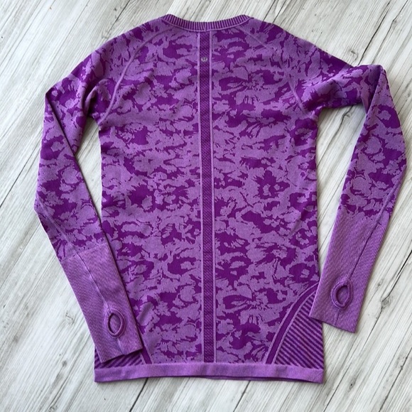 Lululemon long sleeve - Picture 2 of 2